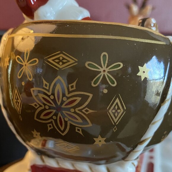 VILLEROY & BOCH, Santa Claus in Sleigh w/ Reindeer Christmas Figurine - Picture 9 of 12